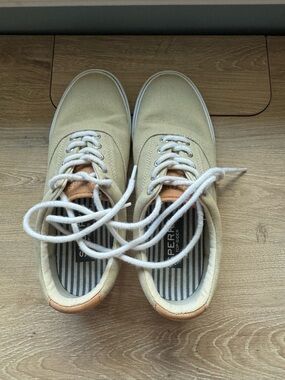 Sperry Men’s Canvas Sneakers in Light Tan with White Laces